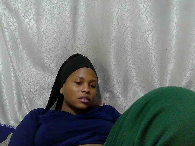Caroldoly live cam on BongaCams