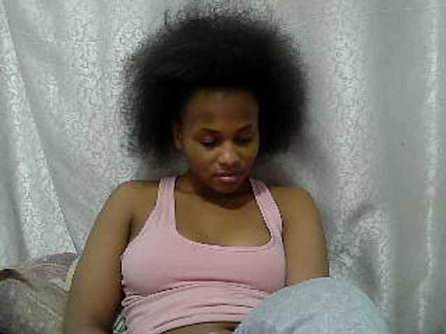 Caroldoly live cam on BongaCams