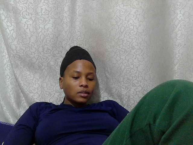Caroldoly live cam on BongaCams