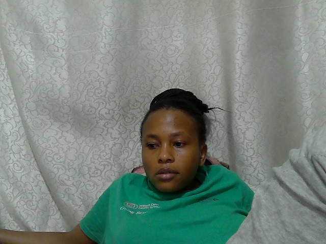 Caroldoly live cam on BongaCams