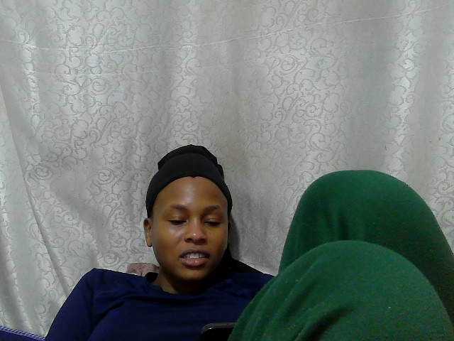 Caroldoly live cam on BongaCams