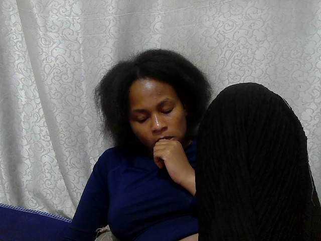 Caroldoly live cam on BongaCams