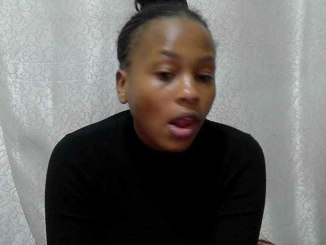 Caroldoly live cam on BongaCams