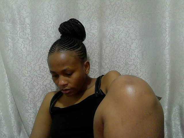 Caroldoly live cam on BongaCams