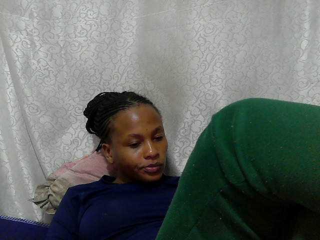 Caroldoly live cam on BongaCams