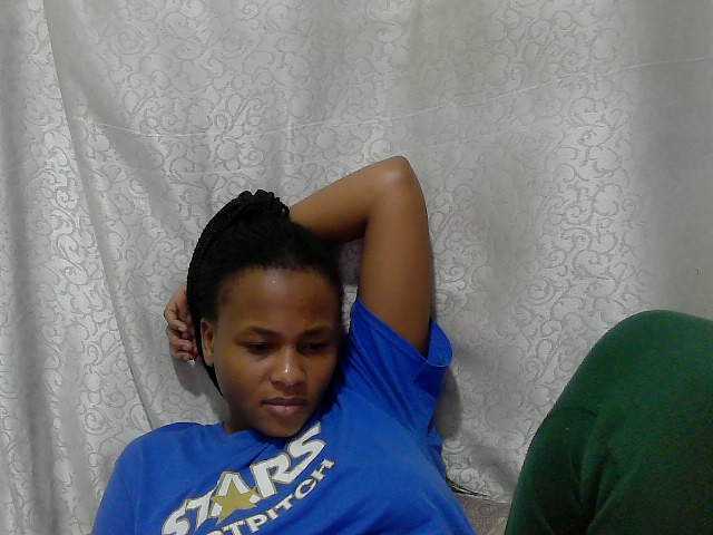 Caroldoly live cam on BongaCams