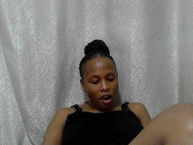 Caroldoly live cam on BongaCams