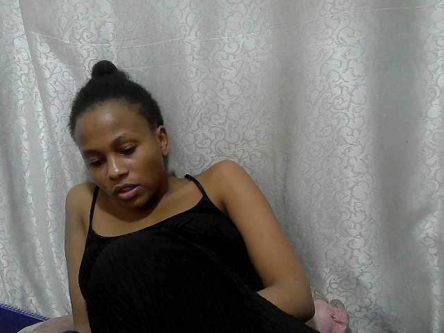 Caroldoly live cam on BongaCams