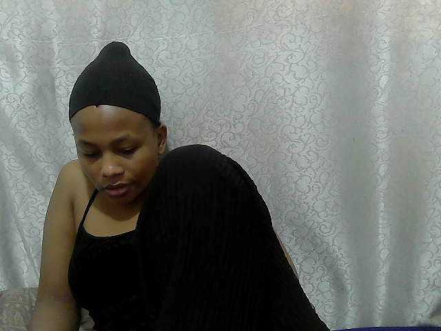 Caroldoly live cam on BongaCams