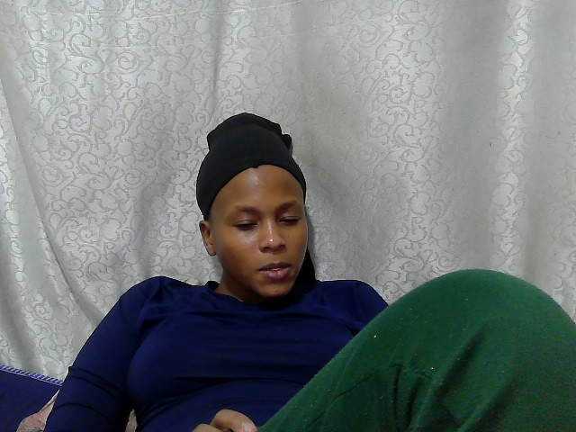 Caroldoly live cam on BongaCams