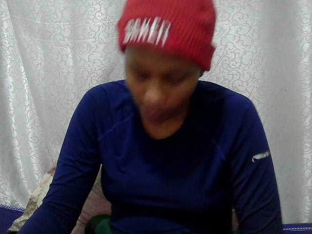 Caroldoly live cam on BongaCams