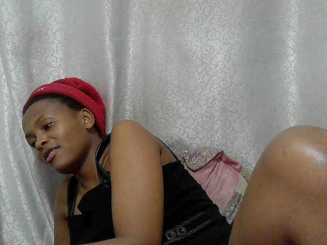 Caroldoly live cam on BongaCams