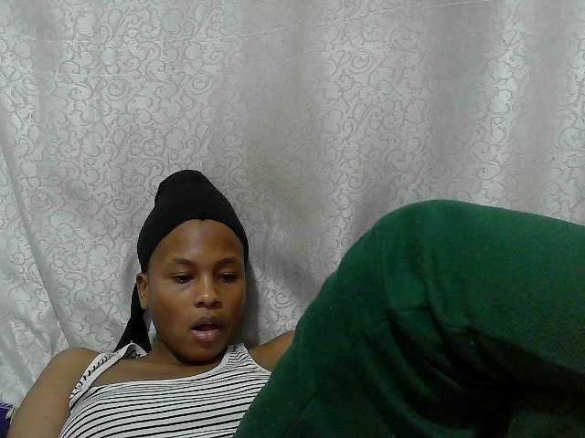 Caroldoly live cam on BongaCams