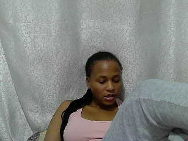 Caroldoly webcam bongacams model stream image