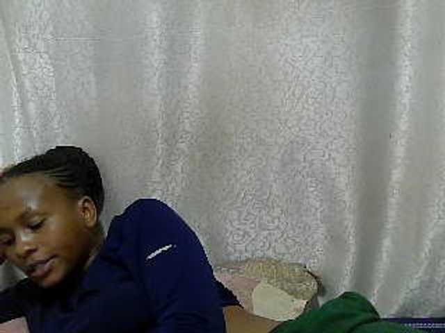 Caroldoly live cam on BongaCams