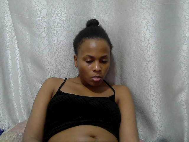 Caroldoly live cam on BongaCams