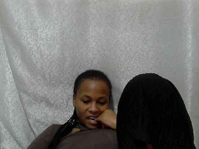 Caroldoly webcam