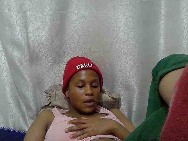 Caroldoly webcam
