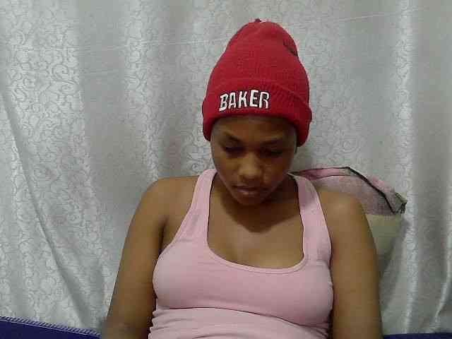 Caroldoly webcam