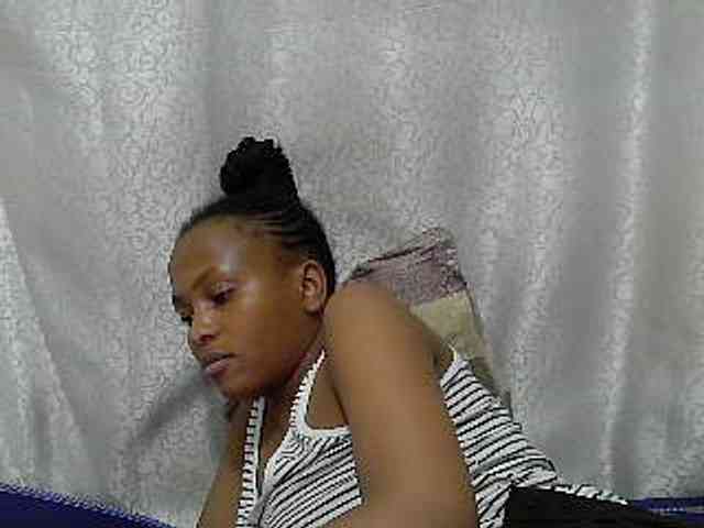 Caroldoly webcam