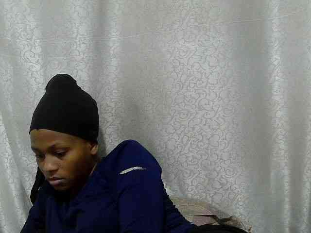 Caroldoly webcam