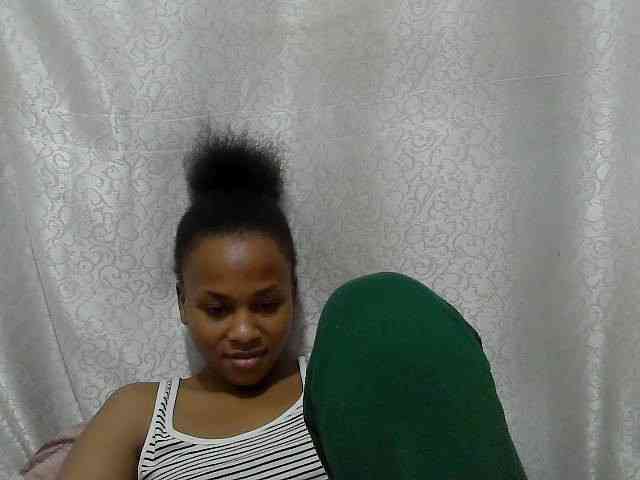 Caroldoly webcam