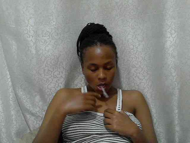 Caroldoly webcam