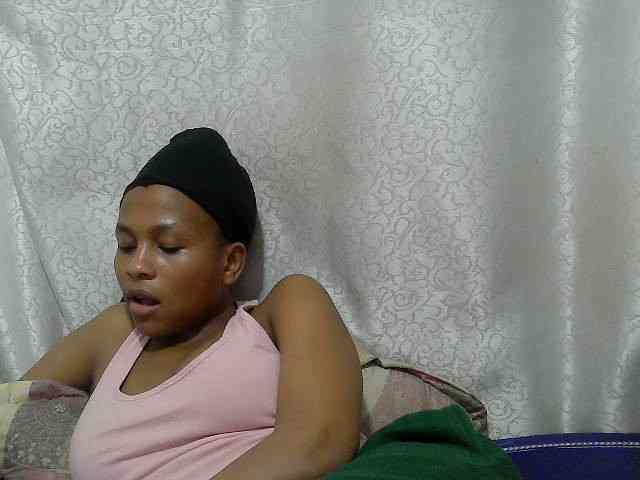 Caroldoly webcam