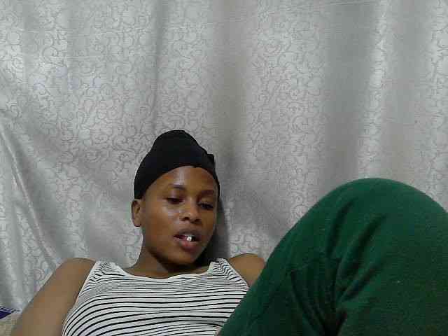 Caroldoly webcam
