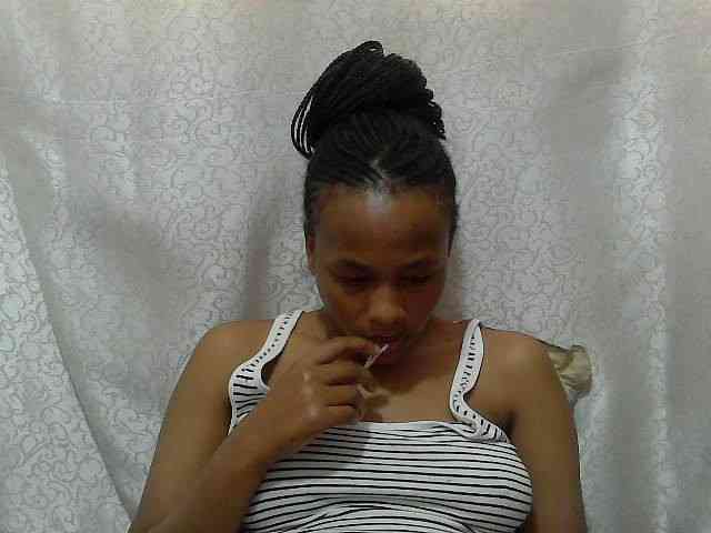 Caroldoly webcam