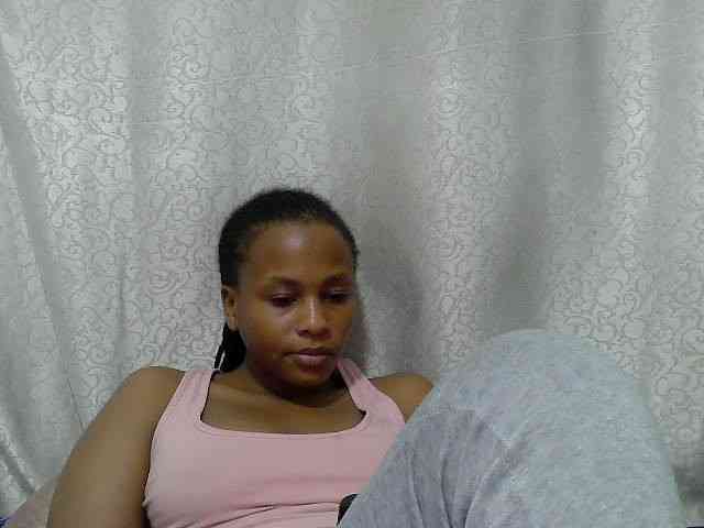 Caroldoly webcam