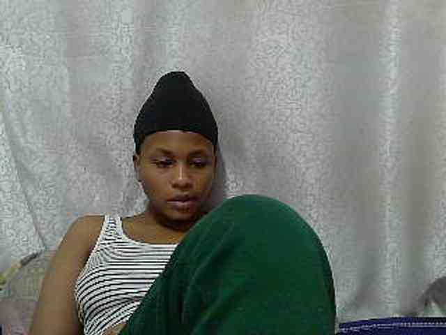 Caroldoly webcam