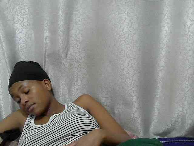 Caroldoly webcam