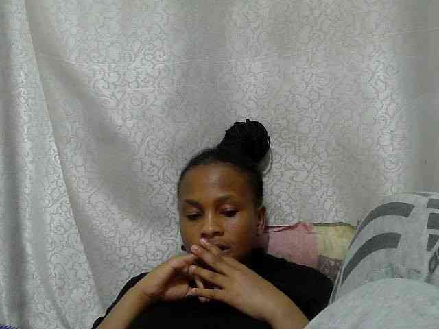 Caroldoly webcam