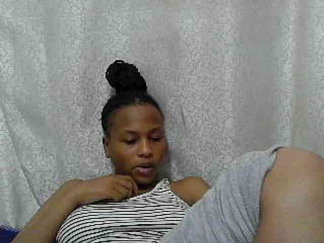 Caroldoly webcam