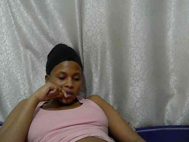Caroldoly webcam