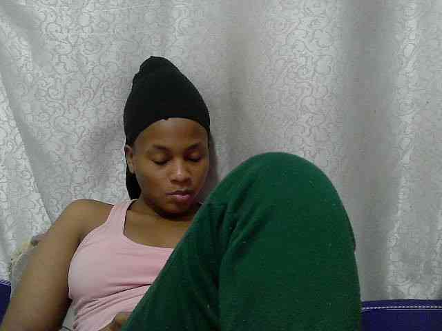 Caroldoly webcam