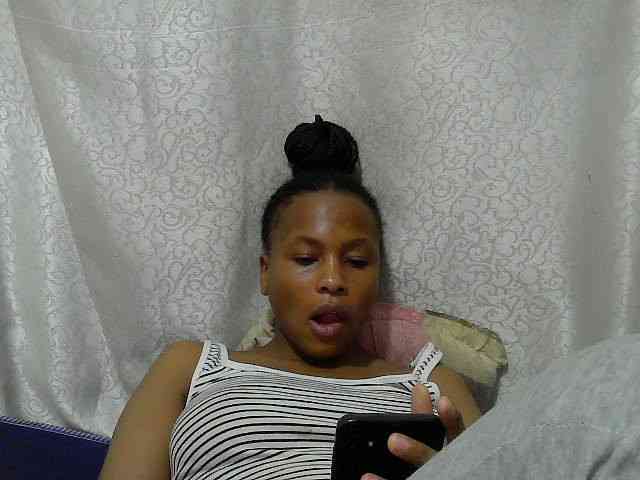 Caroldoly webcam