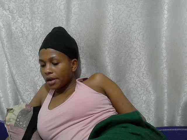 Caroldoly webcam
