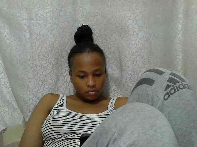 Caroldoly webcam