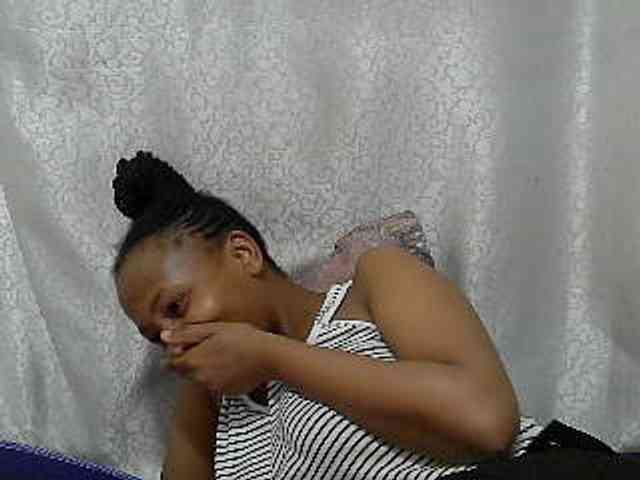 Caroldoly webcam