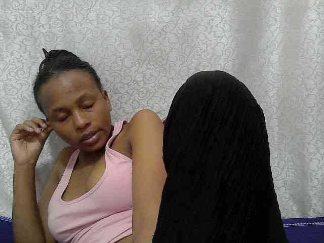 Caroldoly webcam