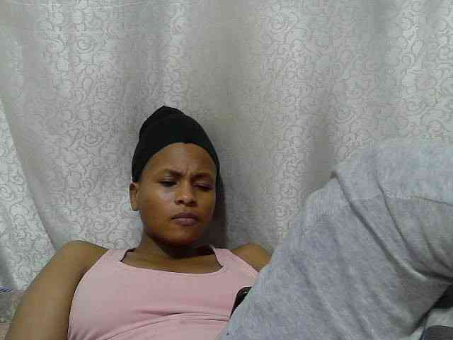 Caroldoly webcam