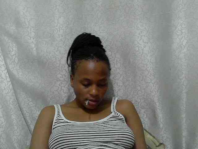 Caroldoly webcam