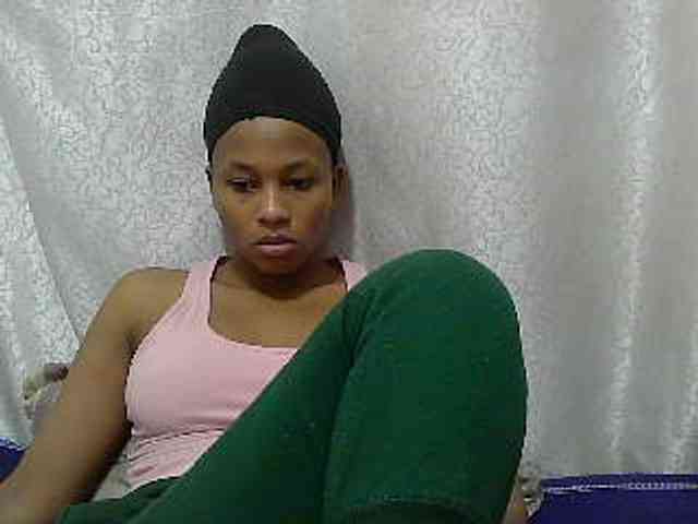 Caroldoly webcam