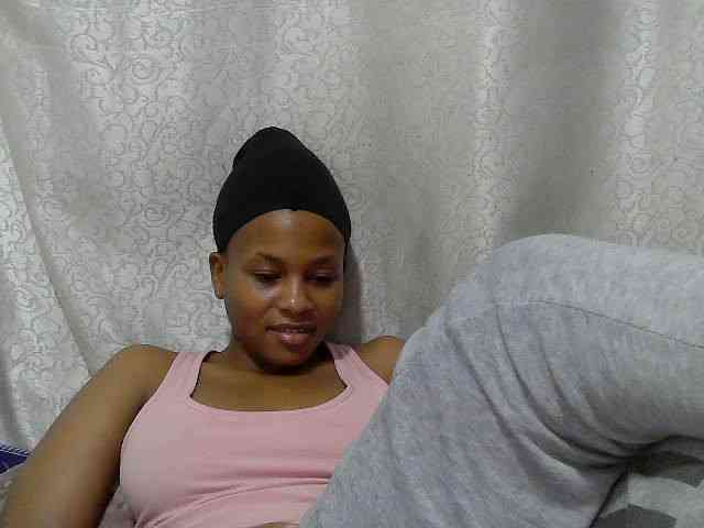 Caroldoly webcam