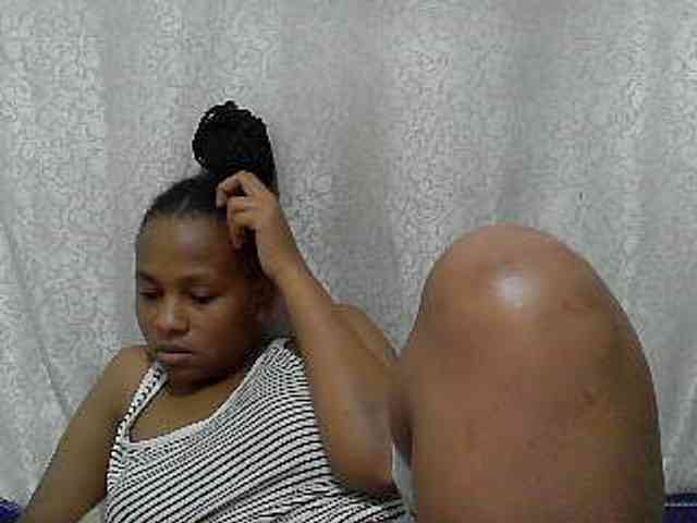 Caroldoly webcam