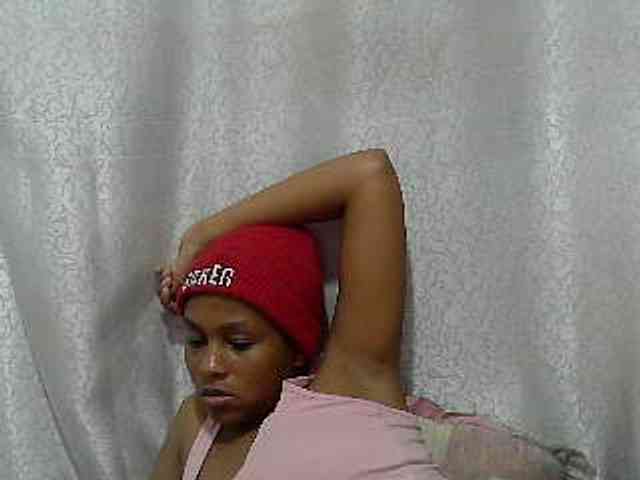 Caroldoly webcam