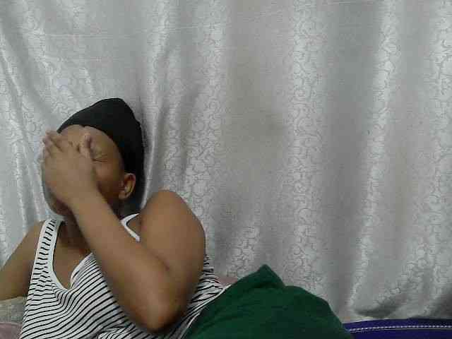 Caroldoly webcam