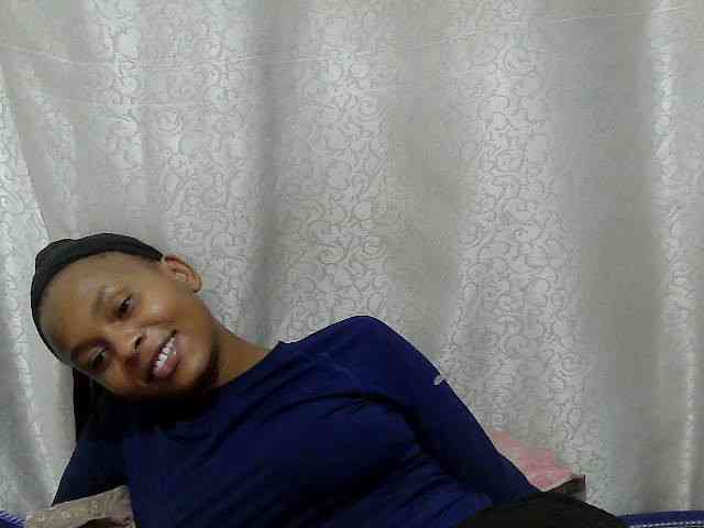 Caroldoly webcam